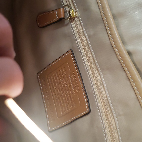 Coach New Pebble Hobo Tan Color Handbag + Wallet 🥳 - Picture 9 of 17